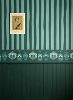 Stripe Wallpaper and Vase Collection Border